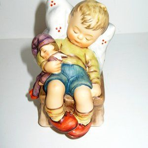M I Hummel Goebel Figurine "JUST DOZING" HUM 451 TMK7 4" Tall Great Condition